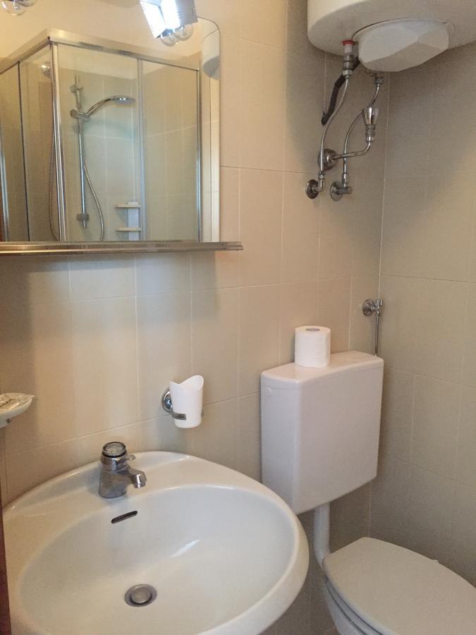 Hotel Fioroni Carate Urio エクステリア 写真