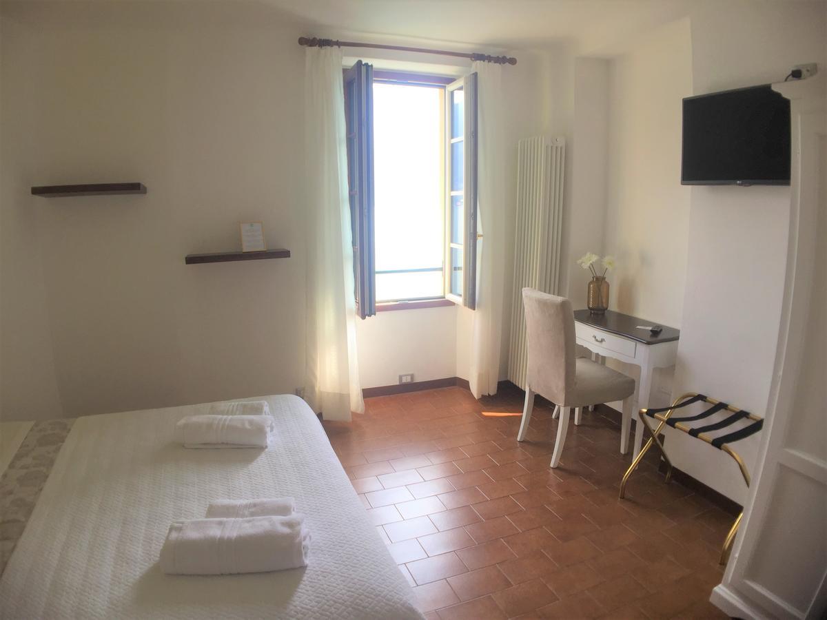 Hotel Fioroni Carate Urio エクステリア 写真
